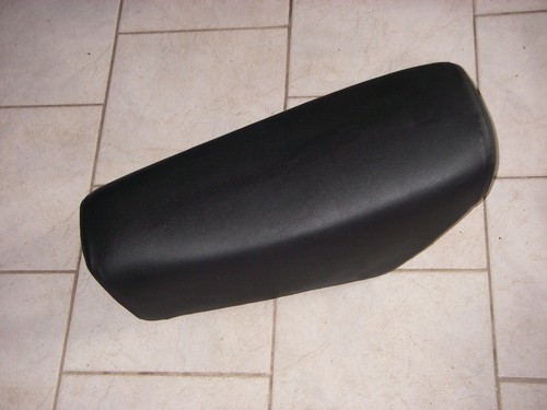 Excellent new seat - cover,